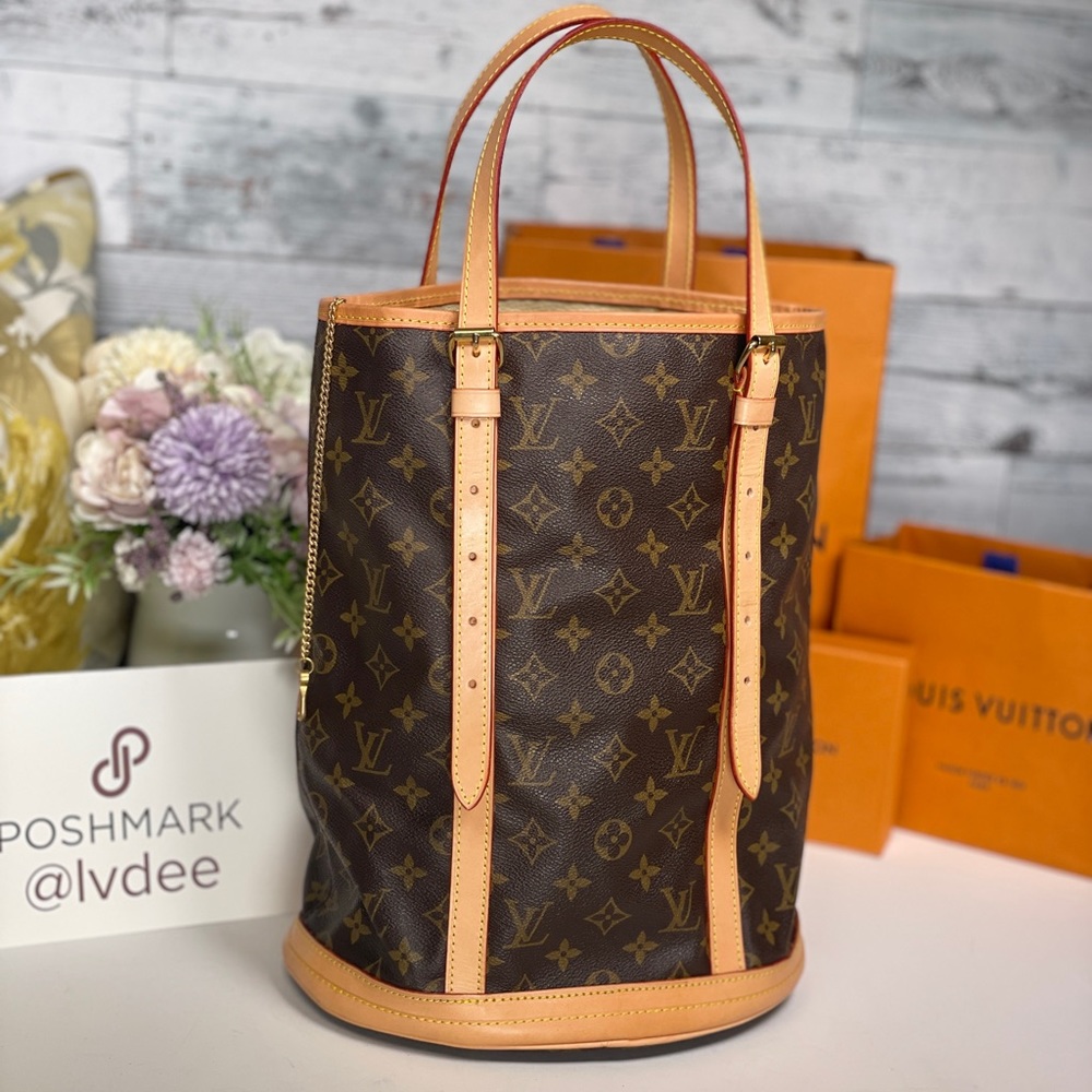🎉SOLD 🎉Bucket GM (Large) Bag - Picture 1 of 14